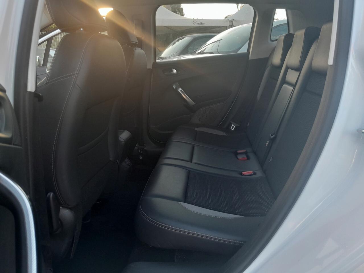 Peugeot 2008 1.6 e-HDi 92 CV Stop&Start Allure