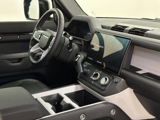 LAND ROVER Defender 110 3.0D I6 200 CV AWD Auto X-Dynamic SE