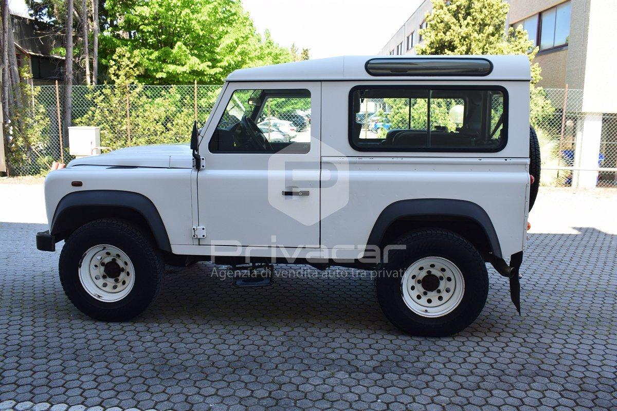 LAND ROVER Defender 90 2.2 TD4 Station Wagon N1