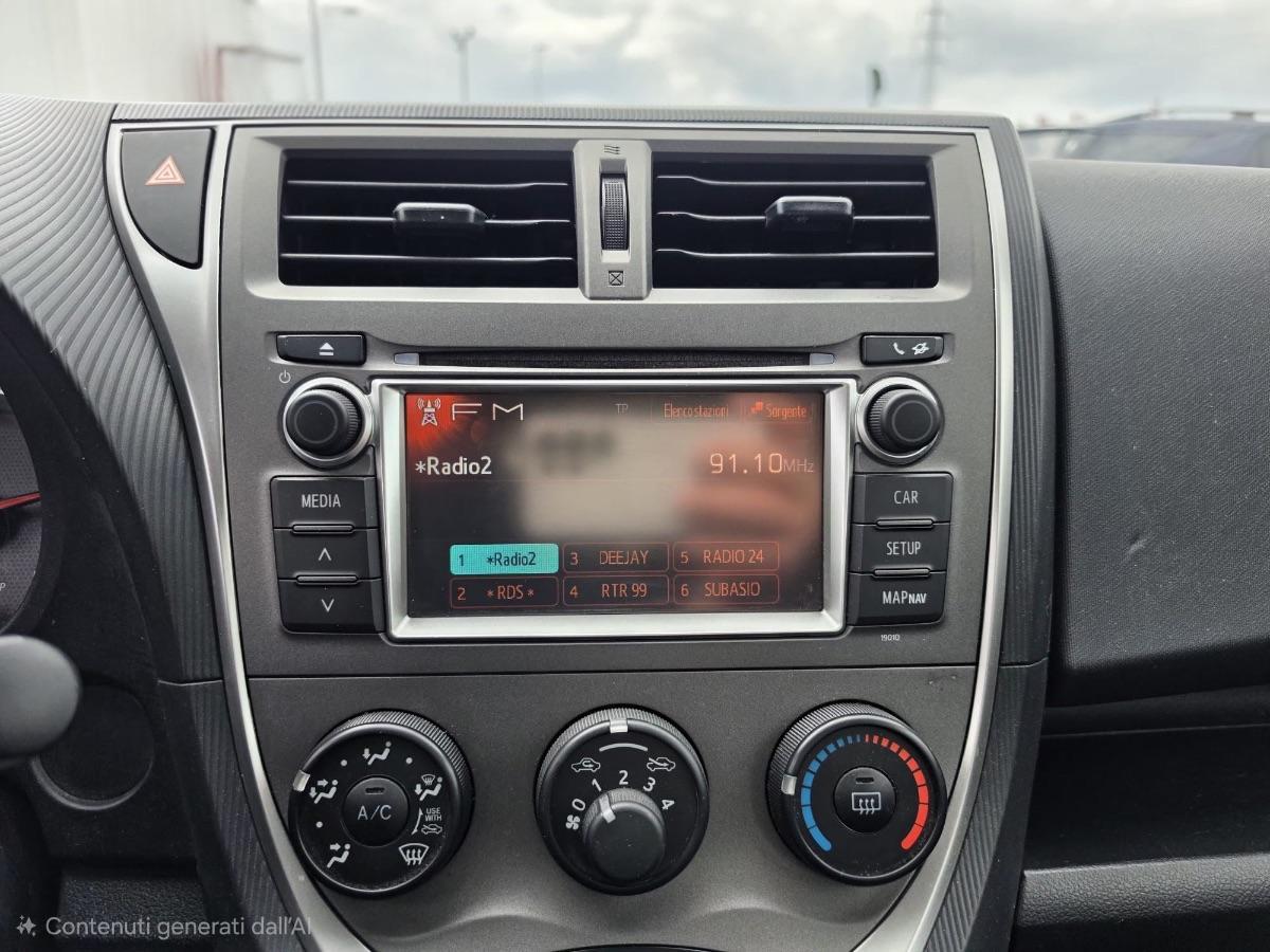 TOYOTA - Verso-S 1.4d Active mt