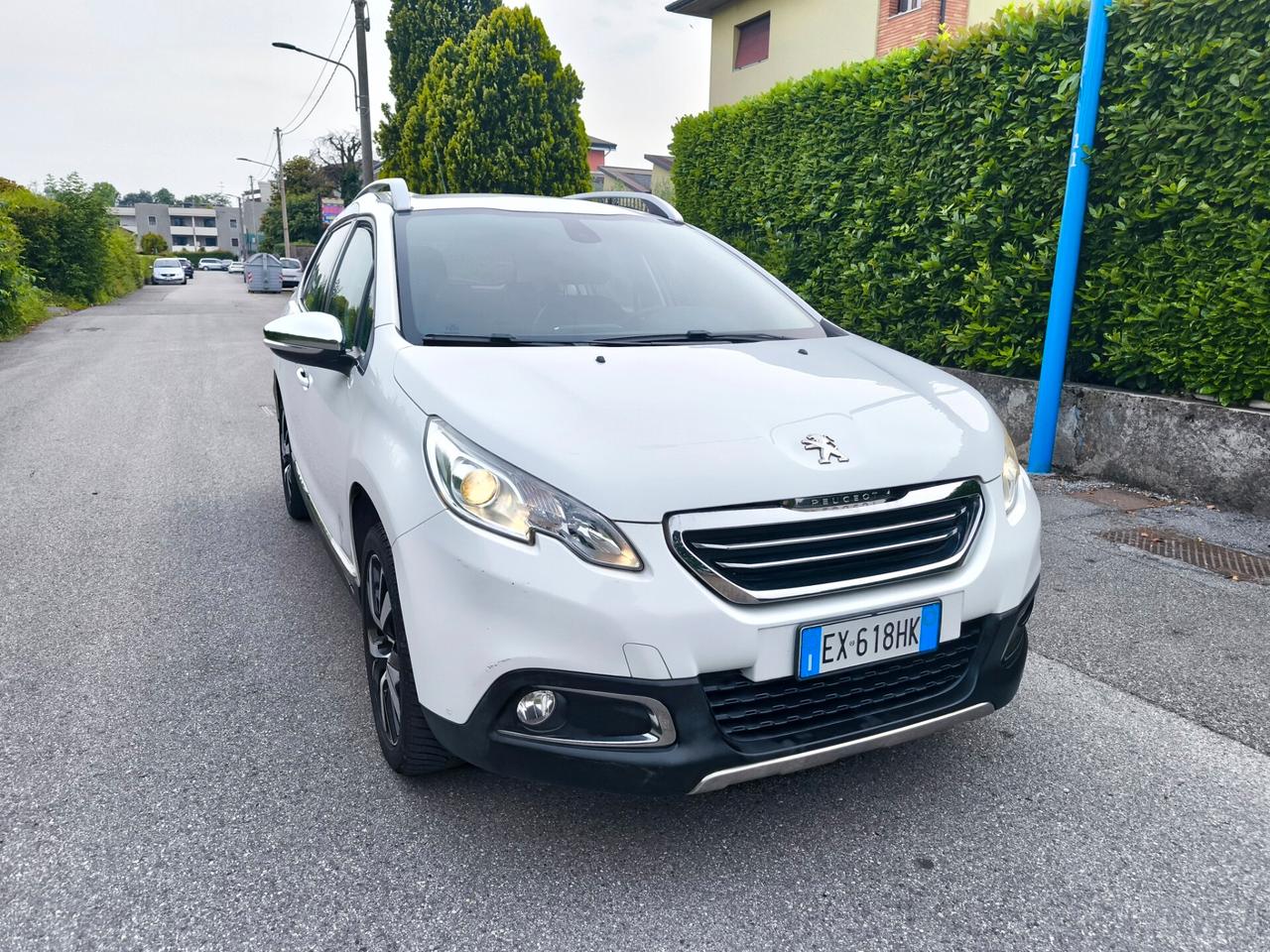 PEUGEOT 2008 1,6 BENZINA VTI-ALLURE