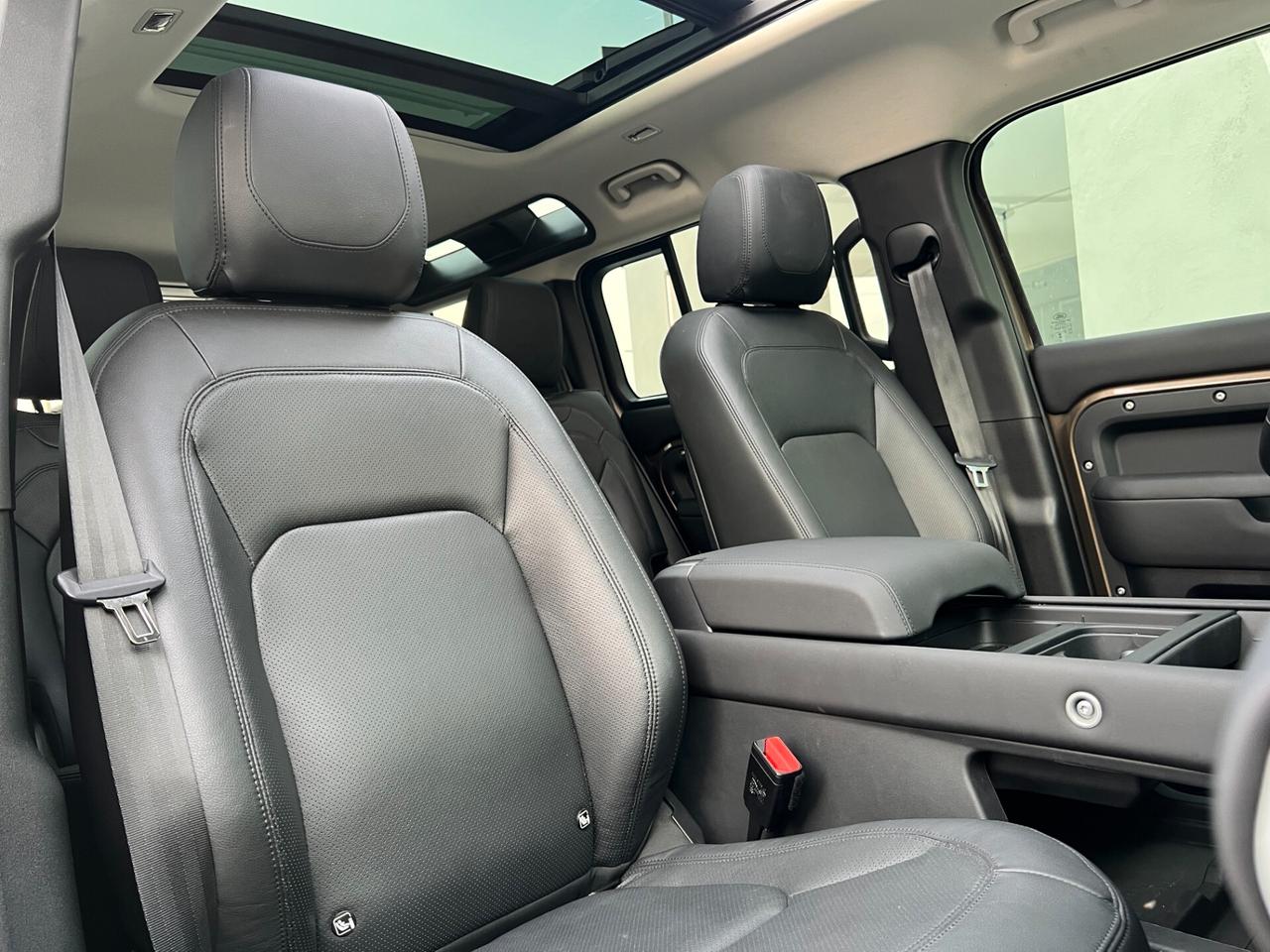 Land Rover Defender 110 3.0D I6 300 CV AWD Auto X-Dynamic HSE