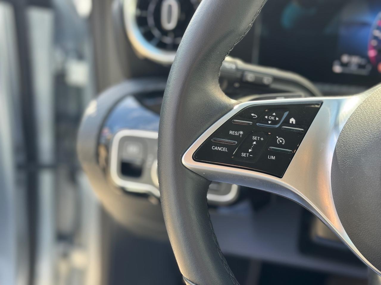 MERCEDES CLA 180D SHOOTING BRAKE ADVANCED PLUS FULL IVA ESPOSTA