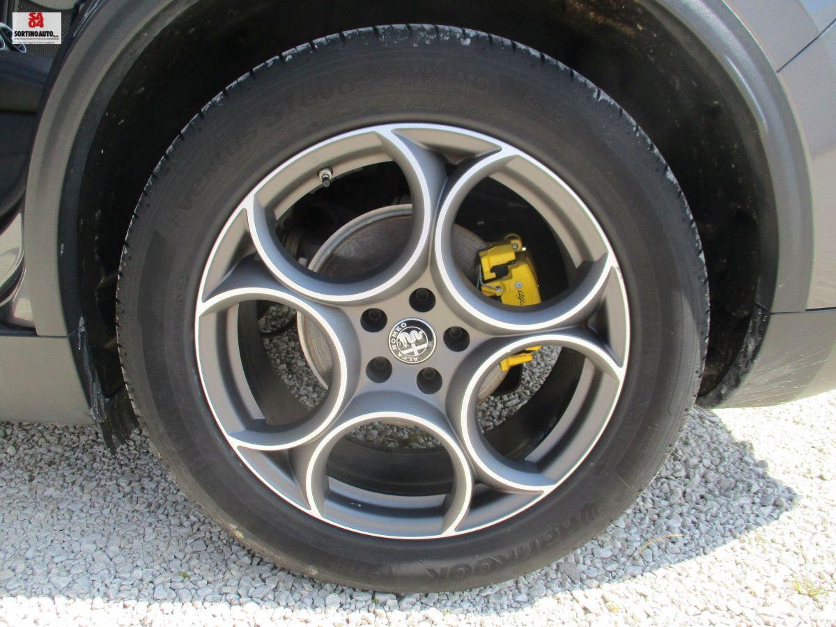 A.R.Stelvio 2.2 T.diesel 190CV AT8 RWD SPRINT 2021