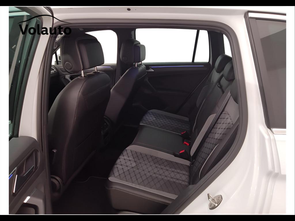 VOLKSWAGEN Tiguan II 2021 - Tiguan 1.5 tsi R-Line 150cv dsg