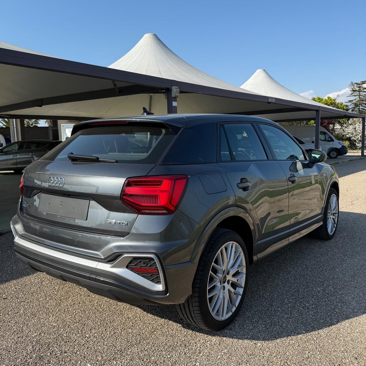 Audi Q2 35 TDI S tronic line Edition