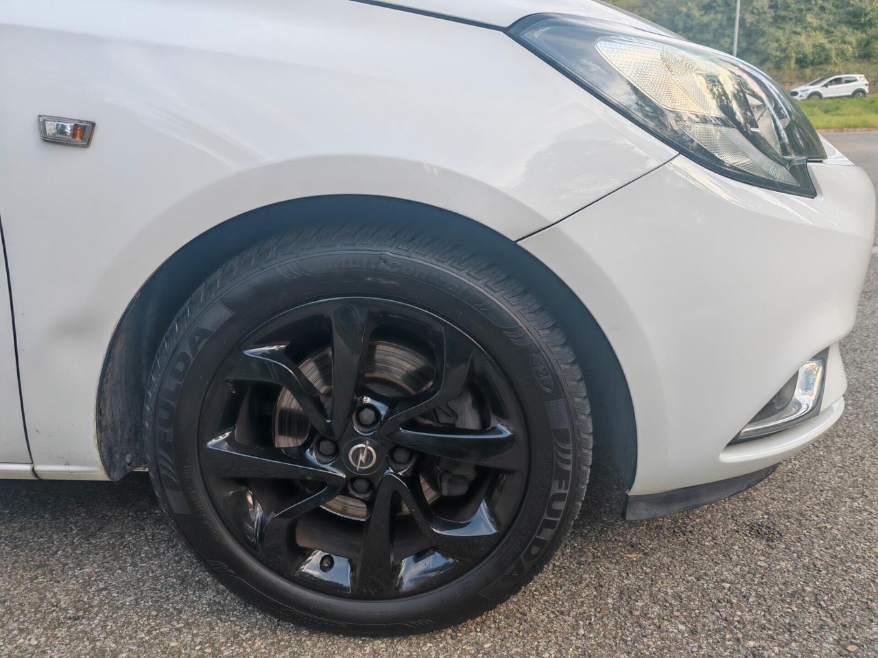 Opel Corsa 1.3 CDTi b-Color Incidentata