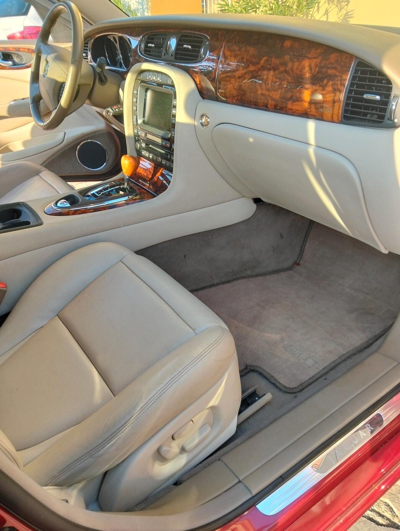 Jaguar XJ 6 cilindri