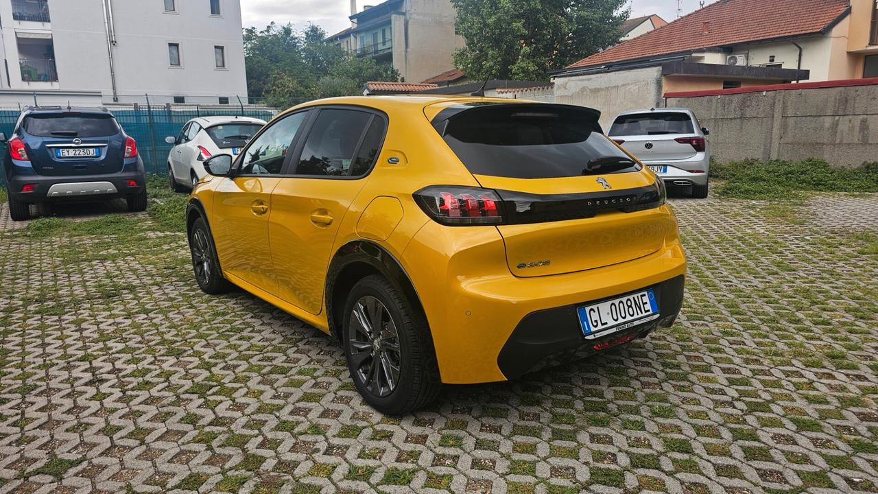 Peugeot 208 motore elettrico 136 CV 5 porte Active