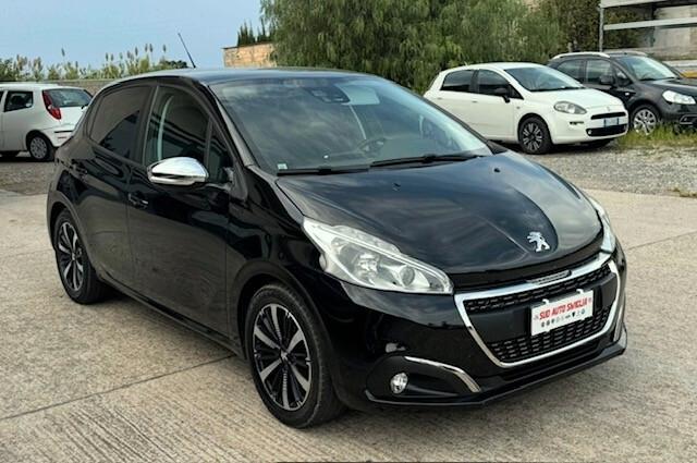 Peugeot 208 BlueHDi 100 S&S 5 porte Signature