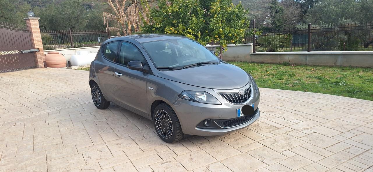 Lancia Ypsilon 1.0 FireFly 5 porte S&S Hybrid Gold Plus
