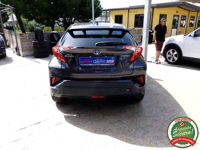 TOYOTA C-HR 1.8 Hybrid E-CVT Lounge