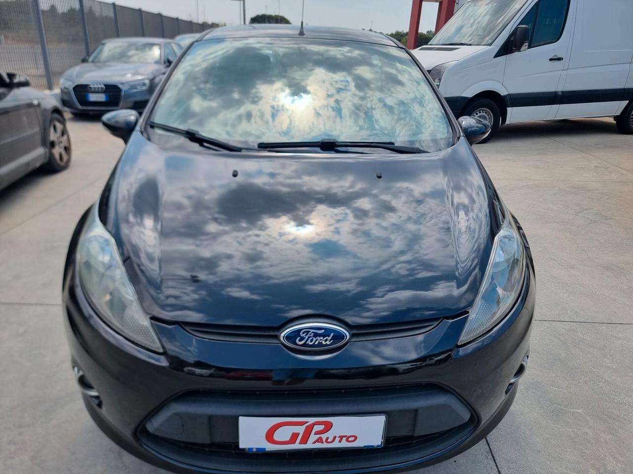 Ford Fiesta 1.4 TDCi 70CV 5 porte Titanium