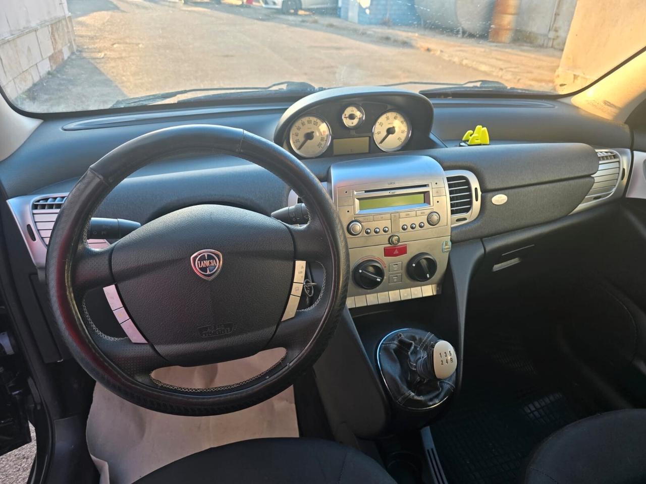 Lancia Ypsilon 1.2 Elle