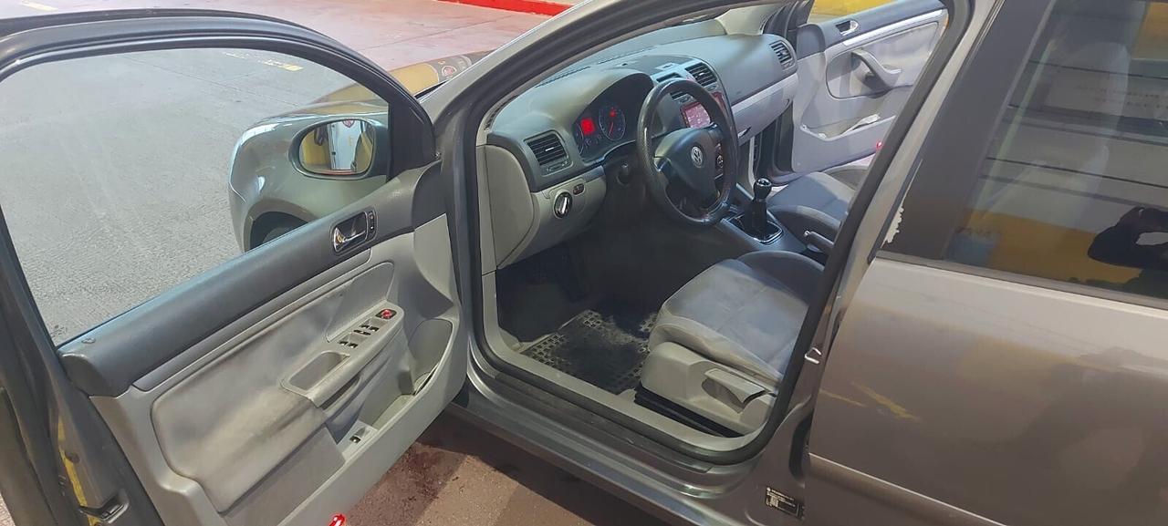Volkswagen Golf 2.0 16V TDI 5p. Sportline