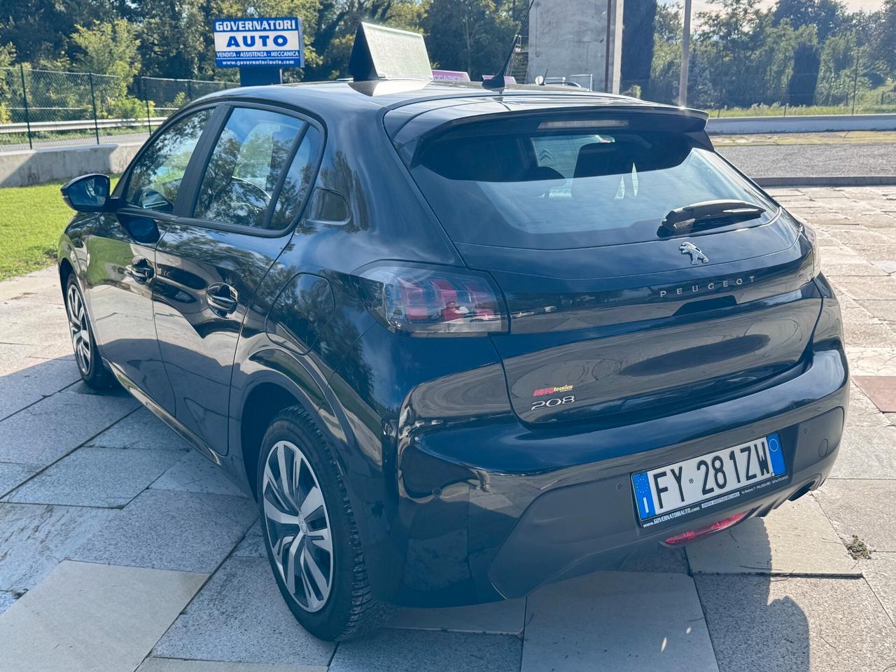 Peugeot 208 1.2 BENZINA - NEOPATENTATI -