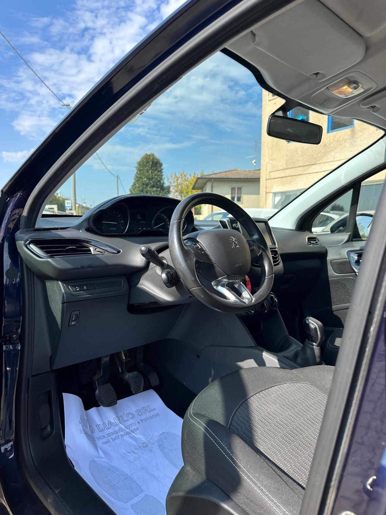 Peugeot 208 PureTech 82 5 porte Allure