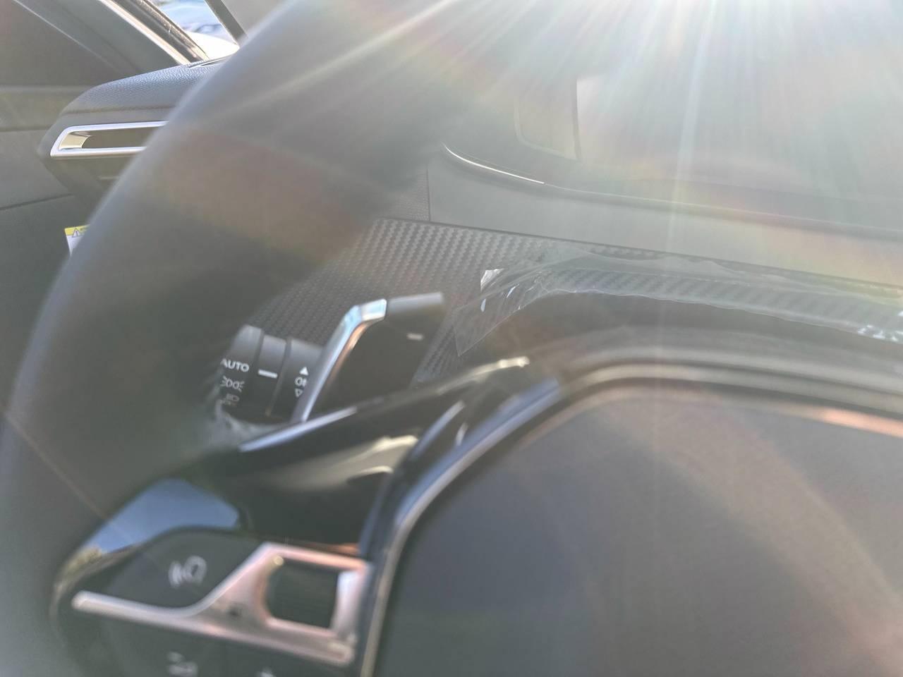 PEUGEOT 208 II 2023 - 208 1.2 hybrid Allure 110cv e-dcs 6