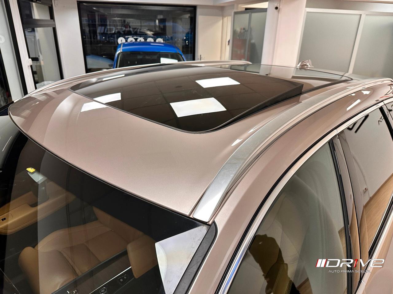 VOLVO XC60 (2017-->) XC60 B4 (d) AWD automatico...