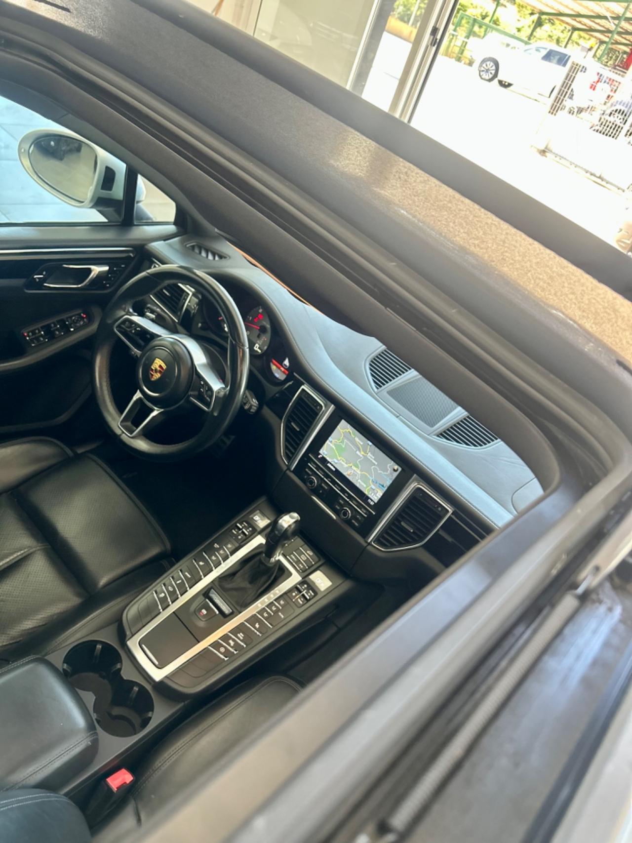 Porsche Macan 3.0 S Diesel TETTO FULL finanziabile