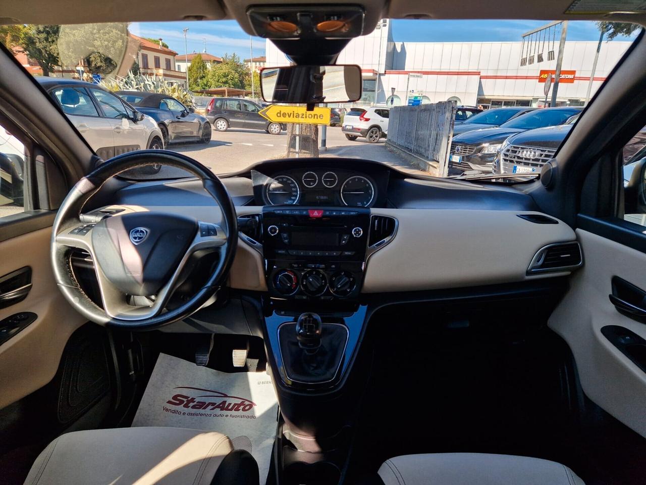 Lancia Ypsilon 0.9 TwinAir 85 CV 5 porte Metano Ecochic Elefantino