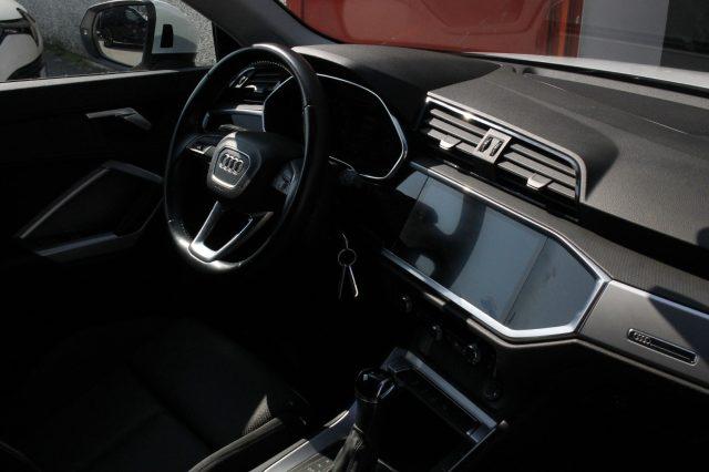 AUDI Q3 35 TFSI S tronic Business Advanced