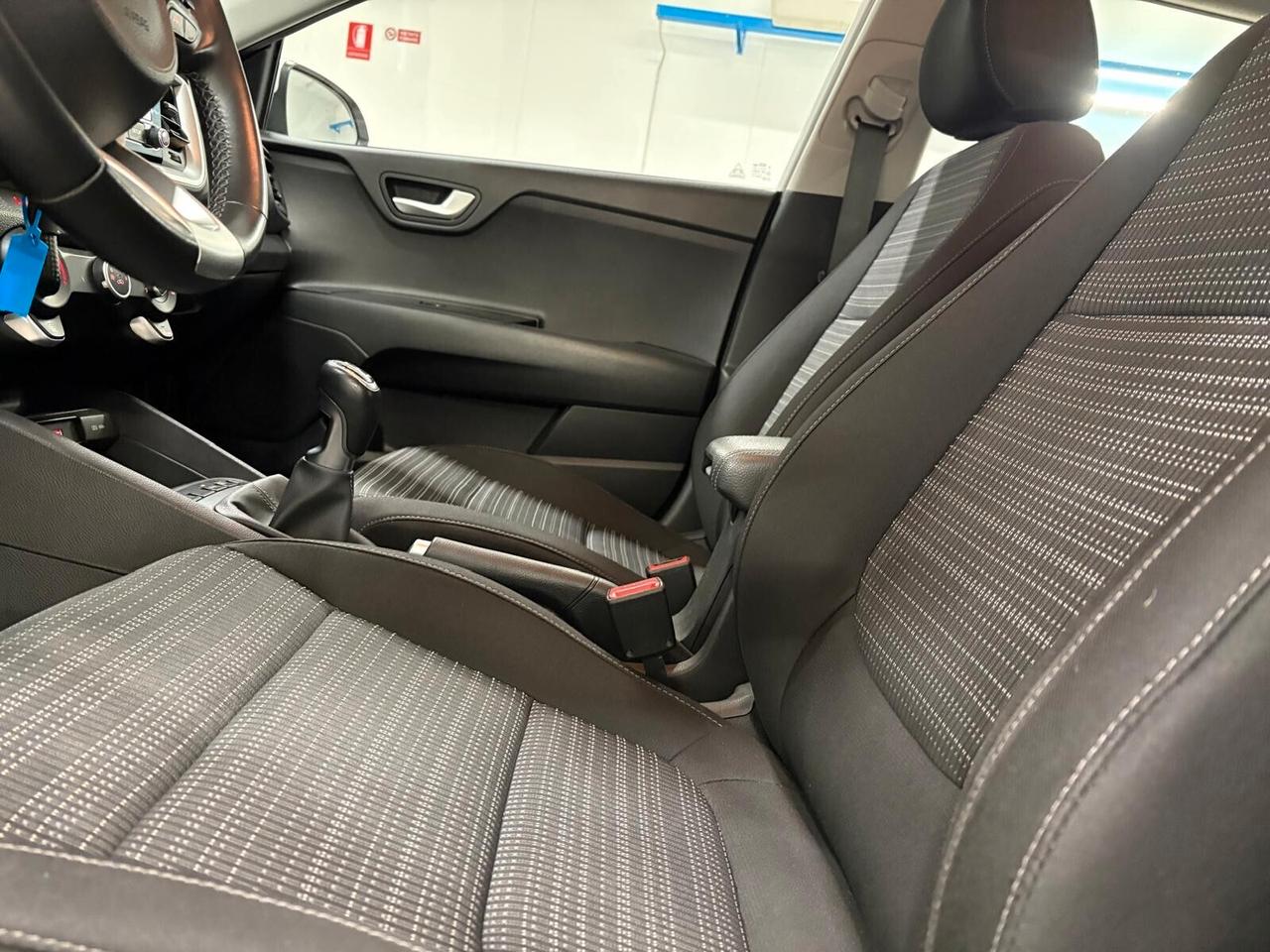 Kia Stonic STYLE 1.0 T-GDi MHEV iMT UNICO PR.