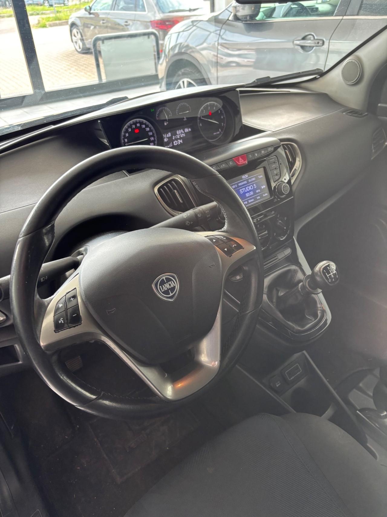 Lancia Ypsilon 1.2 69 CV 5 porte GPL Ecochic Gold