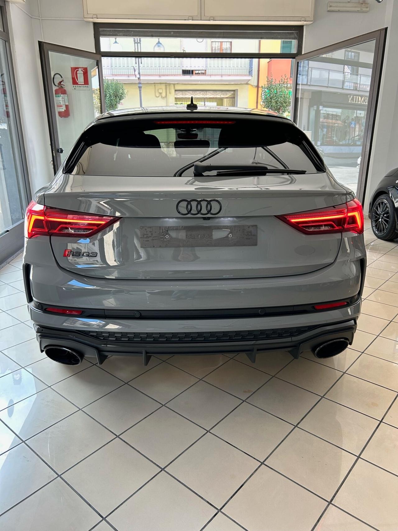 Audi Q3 RS Q3 Sportback 2.5 TFSI quattro