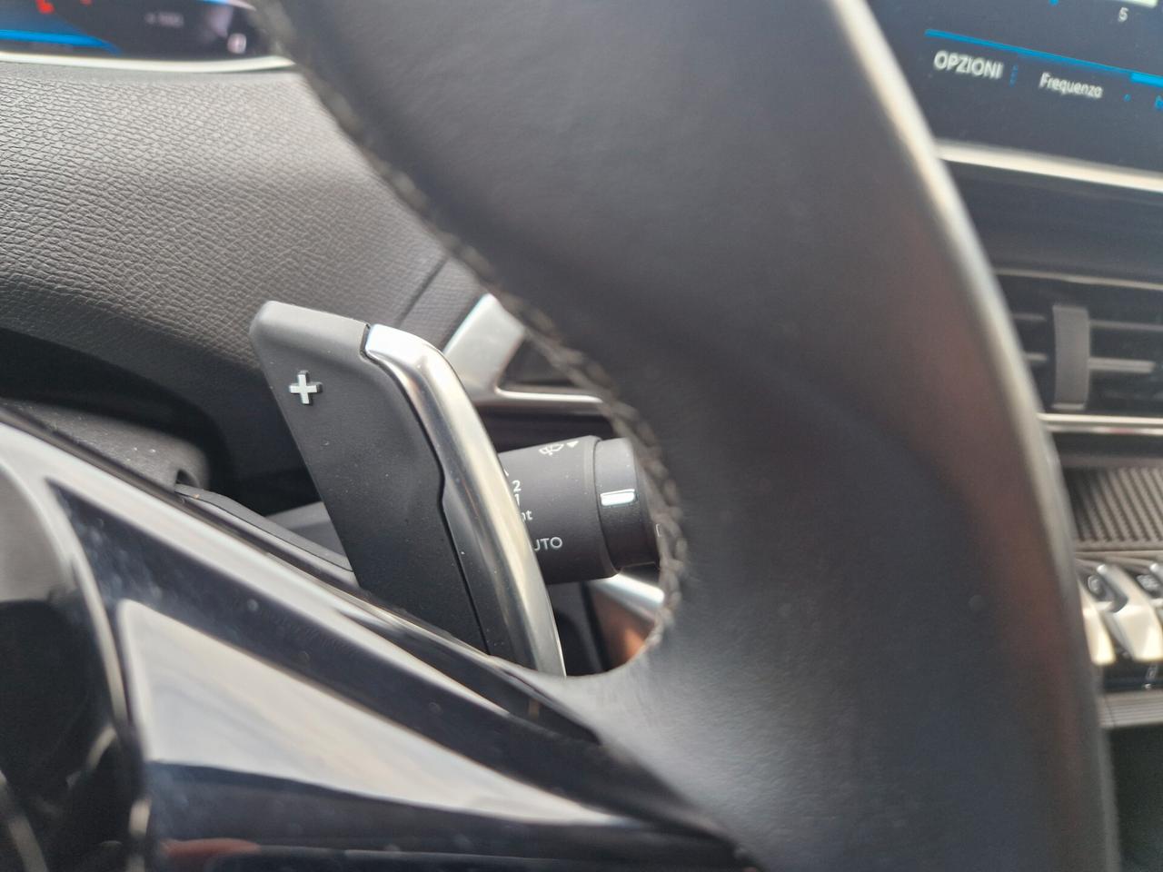 Peugeot 3008 1.5 130CV "67.200 km" AUTOMATICA, Carplay, Telecamera 360