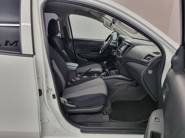 MITSUBISHI L200 2.3 D Double Cab 4x4 Easy Select Invite Connect