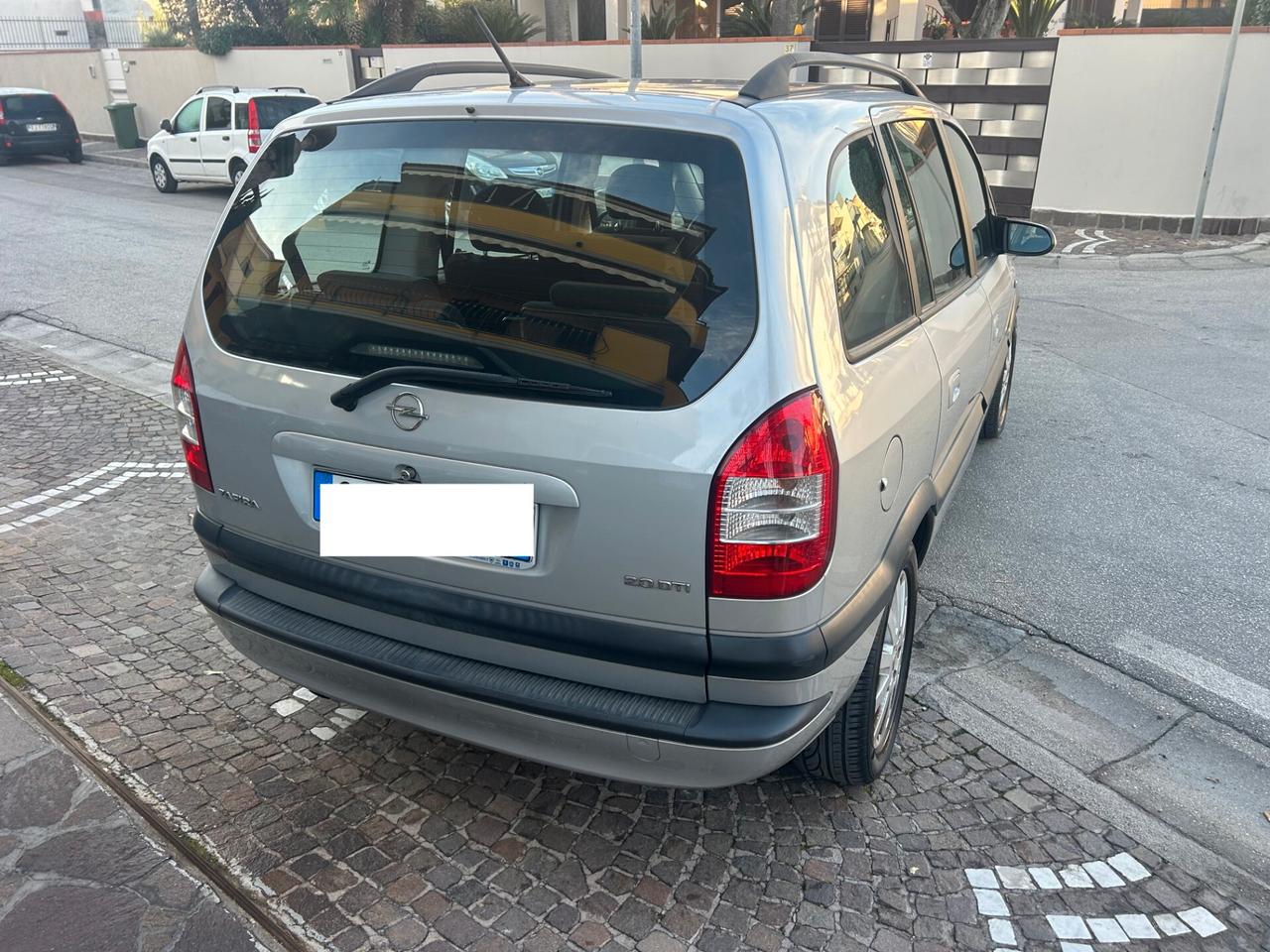 Opel Zafira 2.0 16V DTI cat Fashion Line