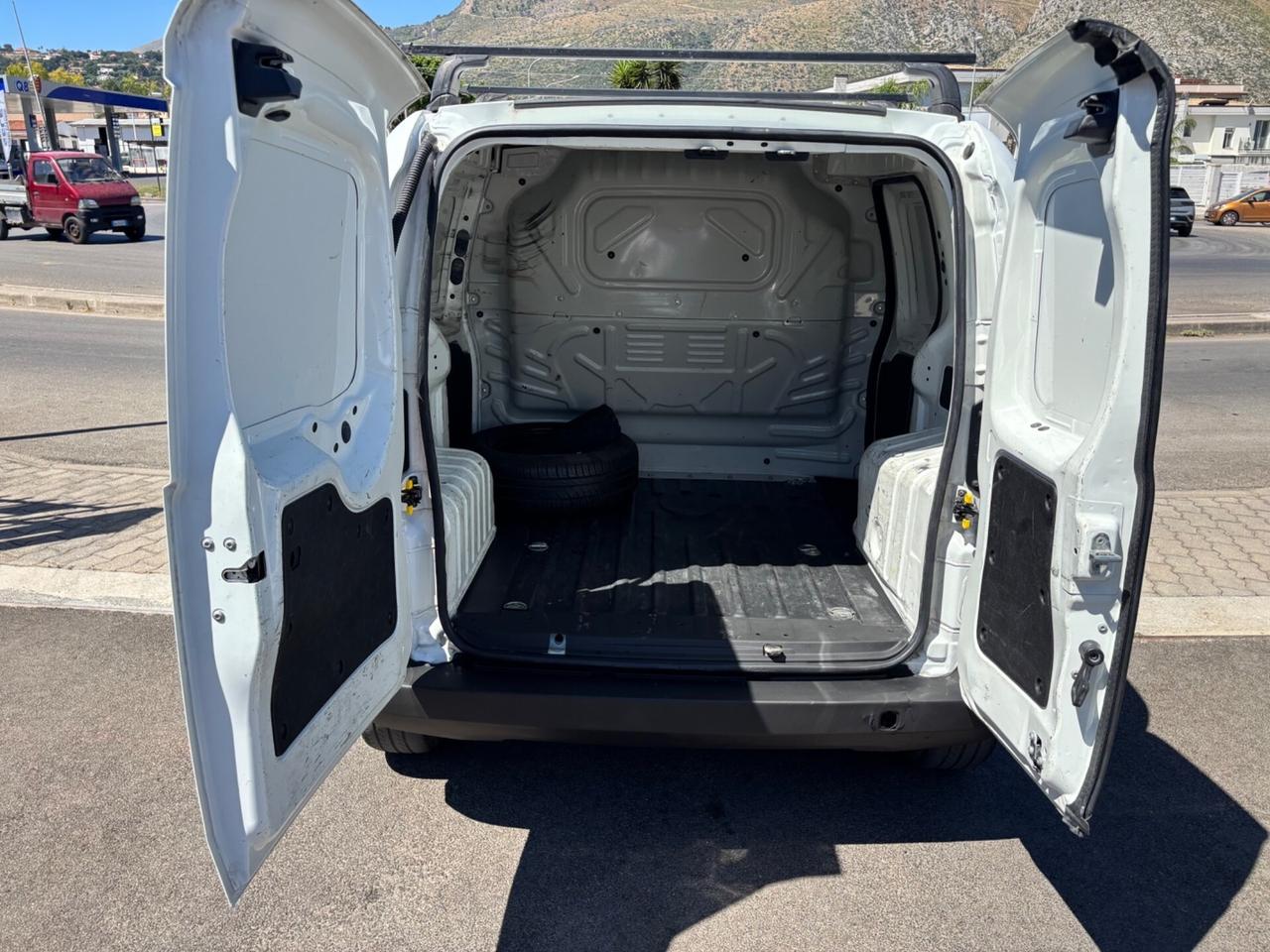 Fiat Fiorino 1.3 MJT 95CV Cargo Adventure