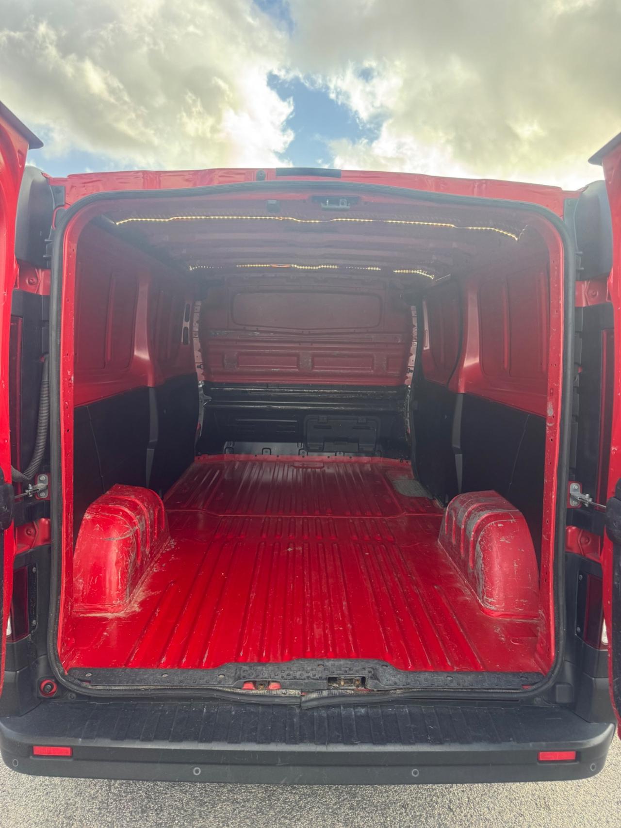 Renault Trafic 1.6 120CV Passo Lungo