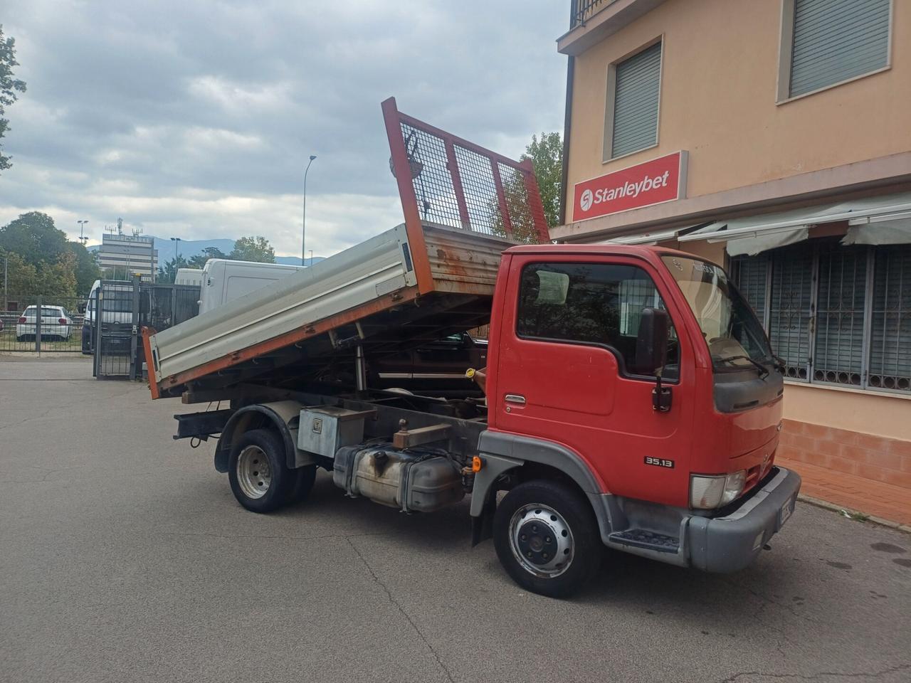Cabstar 3.0 diesel Ribaltabile 6/2005