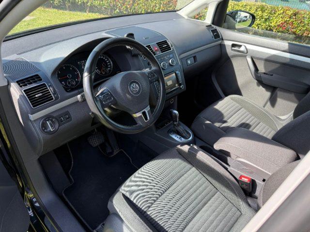 VOLKSWAGEN Touran 2.0 TDI 140 CV DSG High. NAVI - TETTO PAN -GANCIO