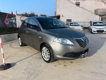Lancia Ypsilon 1.3 MJT 75 CV Unyca