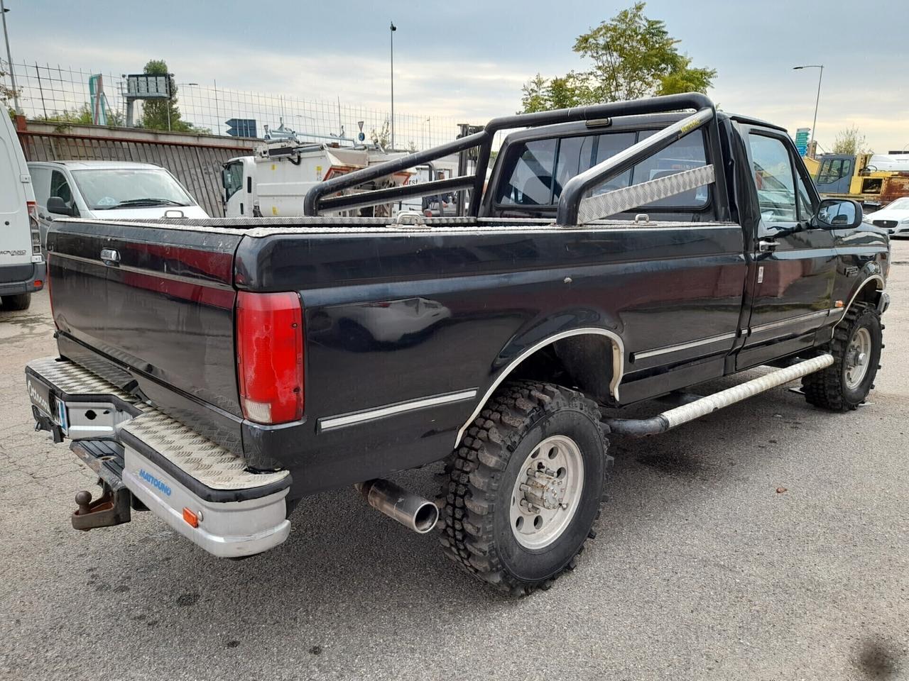 Ford F 250 FORD F-250 XLT PICK UP