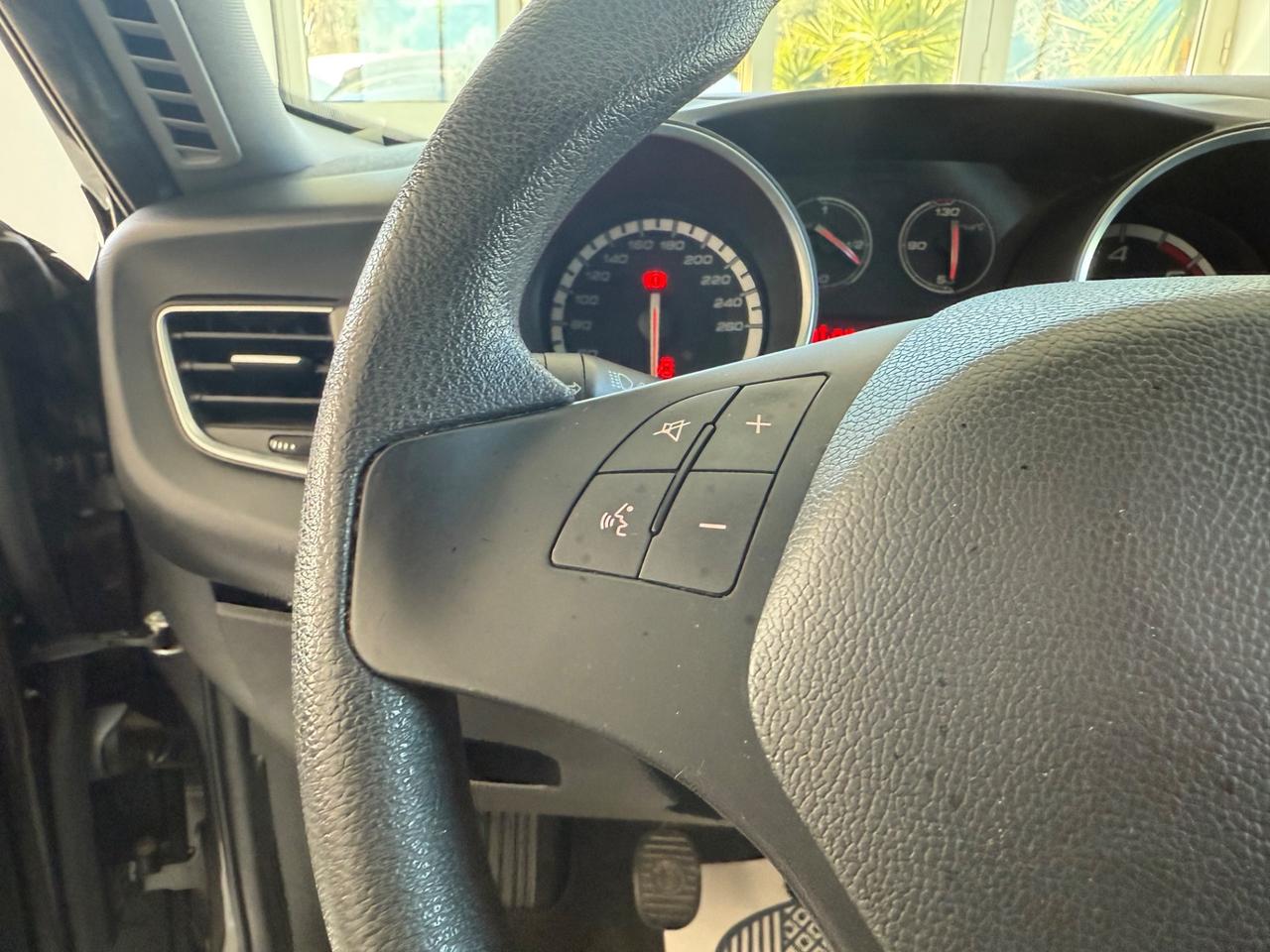 Alfa Romeo Giulietta 1.6JTDm Distinctive UNIPRO.2015