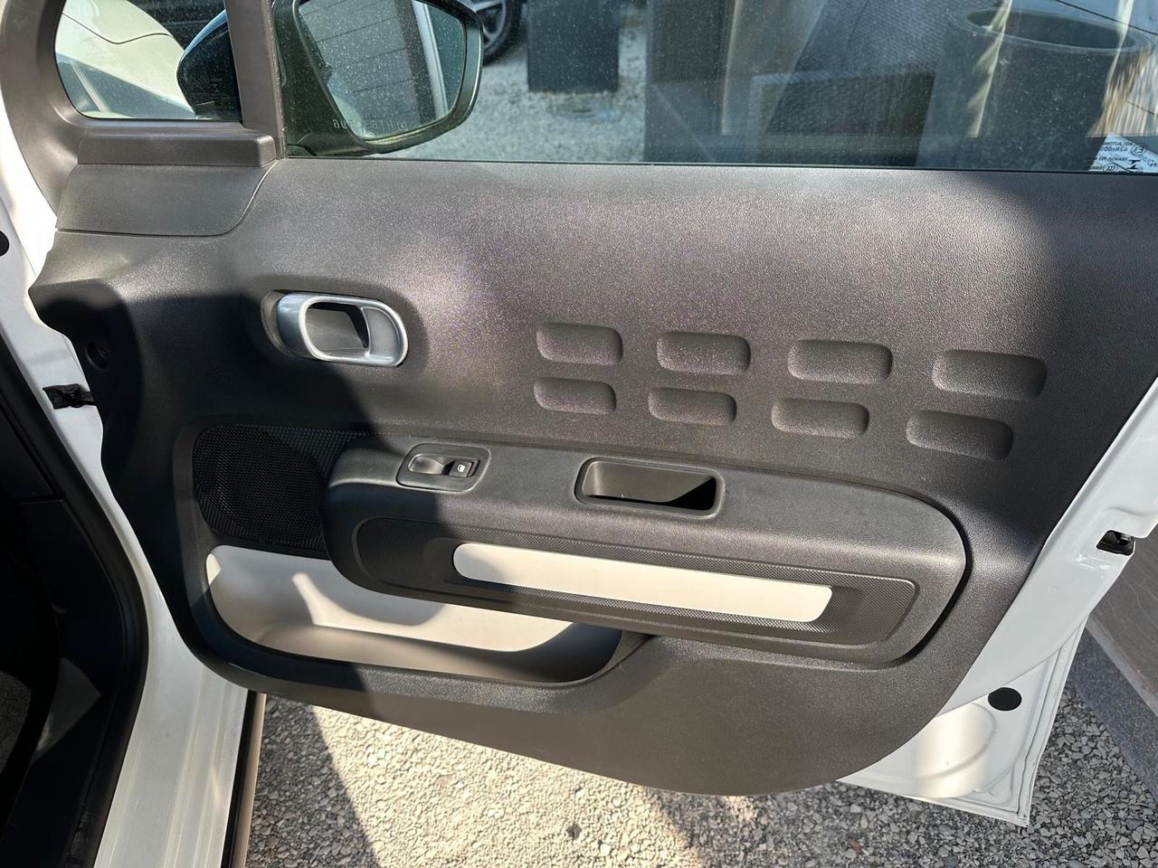 Citroen C3 PureTech 82 Feel NEOPATENTATI
