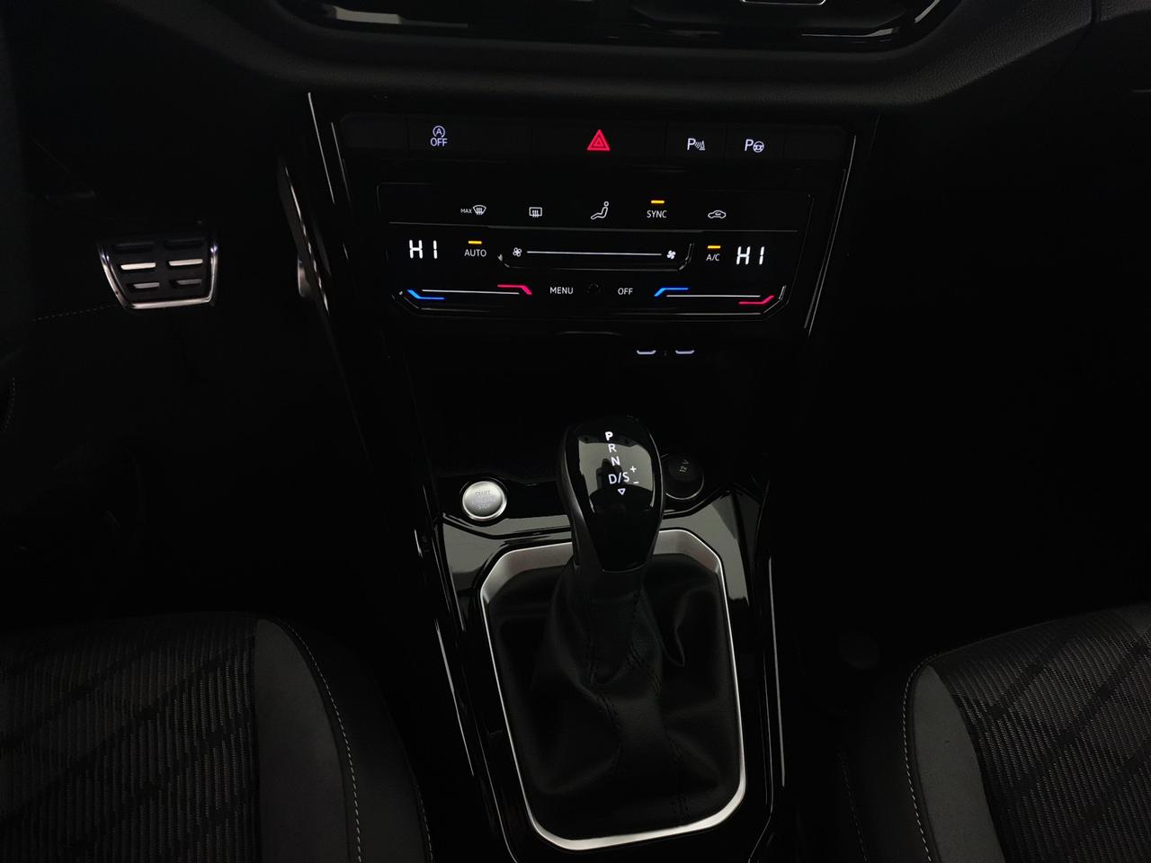 Volkswagen T-Roc 1.5 tsi r-line plus dsg