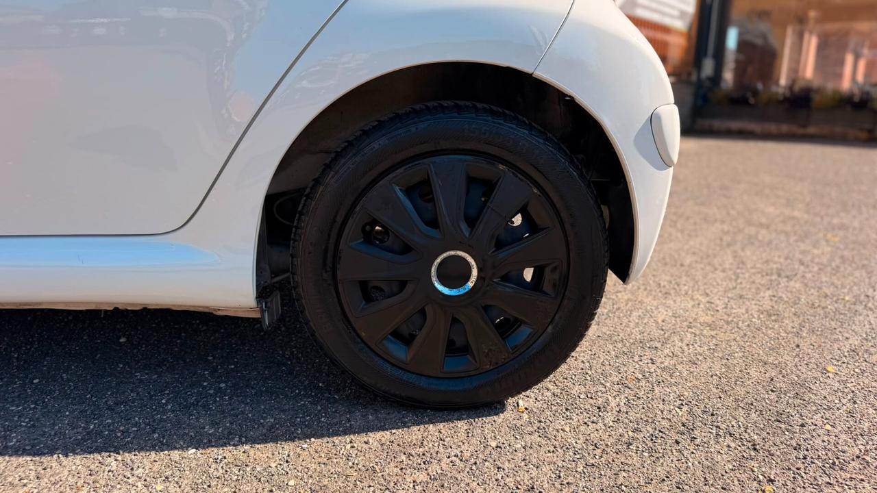 Toyota Aygo 1.0 12V VVT-i 5 porte Lounge Connect MMT