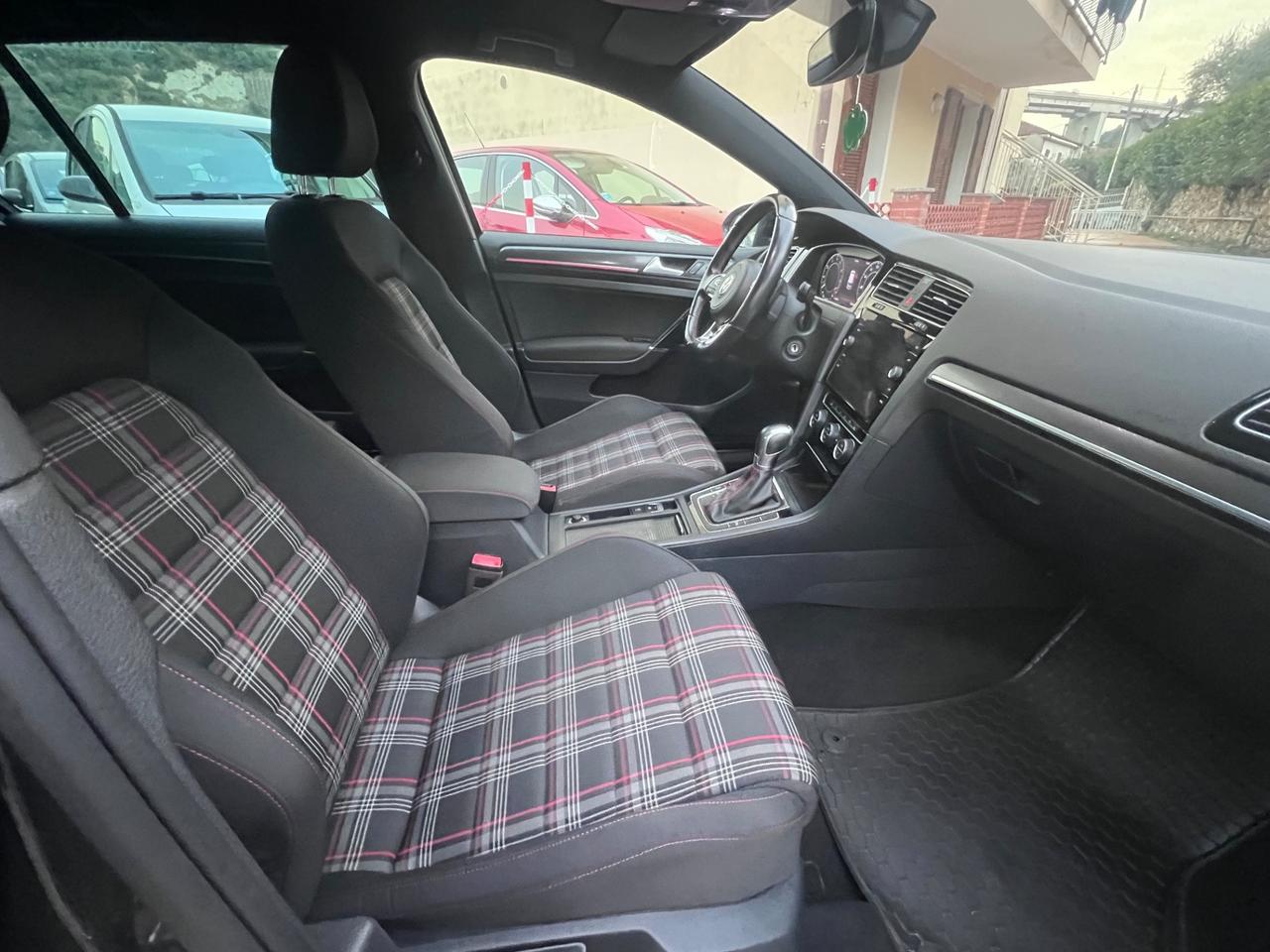 Volkswagen Golf GTI Performance 2.0 245 CV TSI 5p. BMT