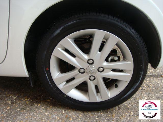 TOYOTA - iQ - 1.3 Executive