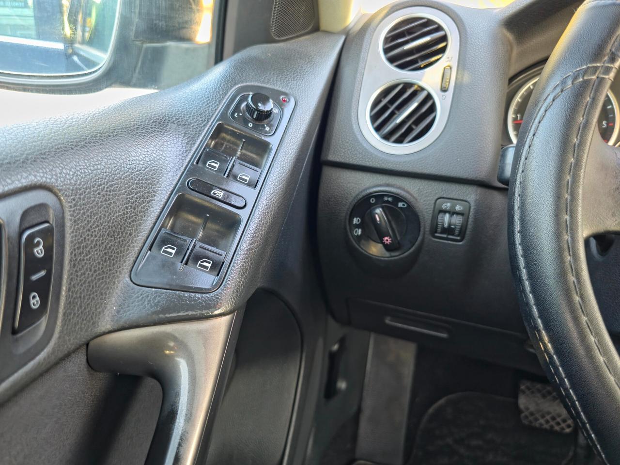 Volkswagen Tiguan 2.0 16V TDI DPF tiptronic Sport & Style (18°) E4 Automatico 4x4 2008