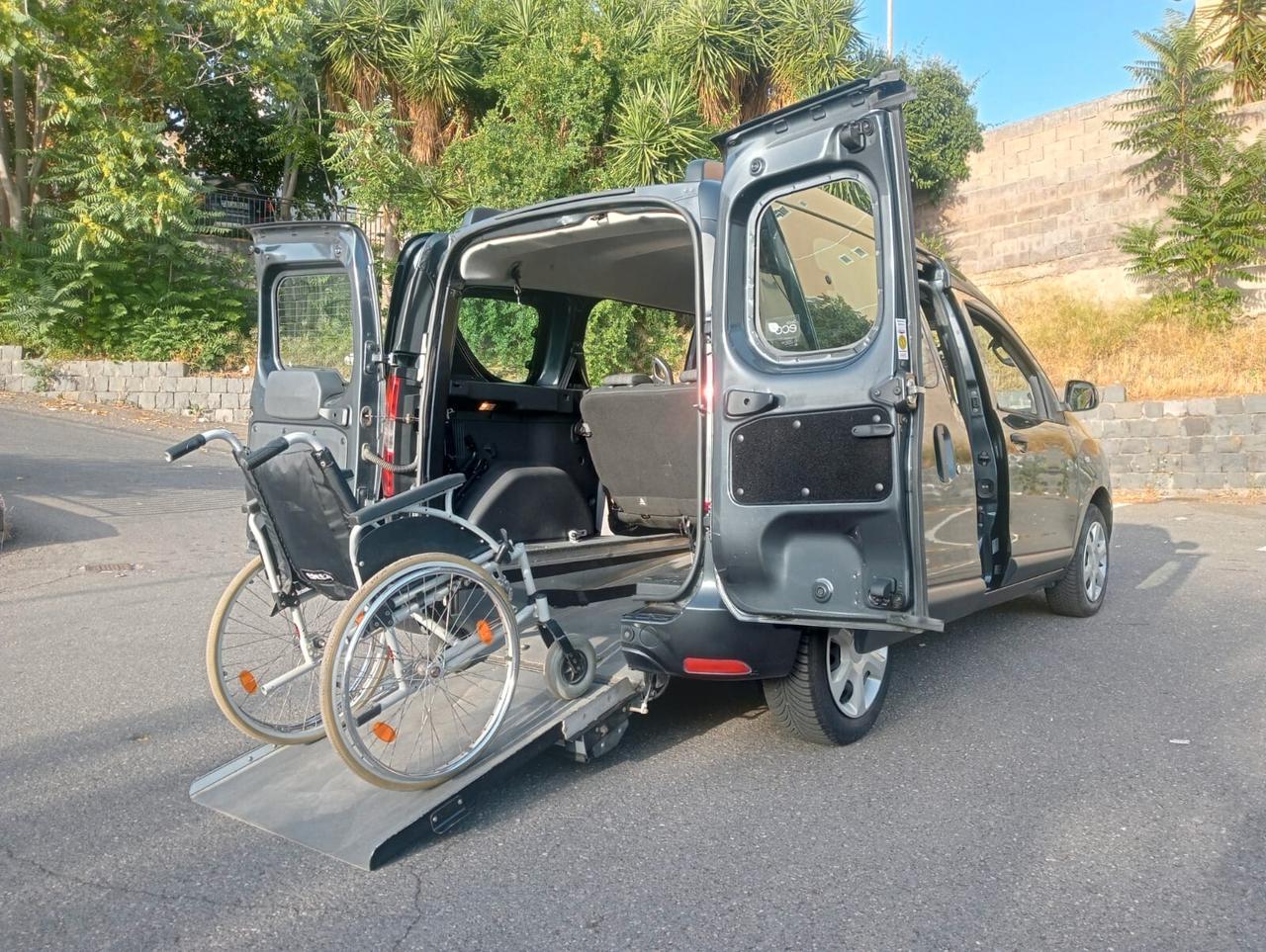 Dacia Dokker Pianale ribassato con rampa disabili in carrozzina
