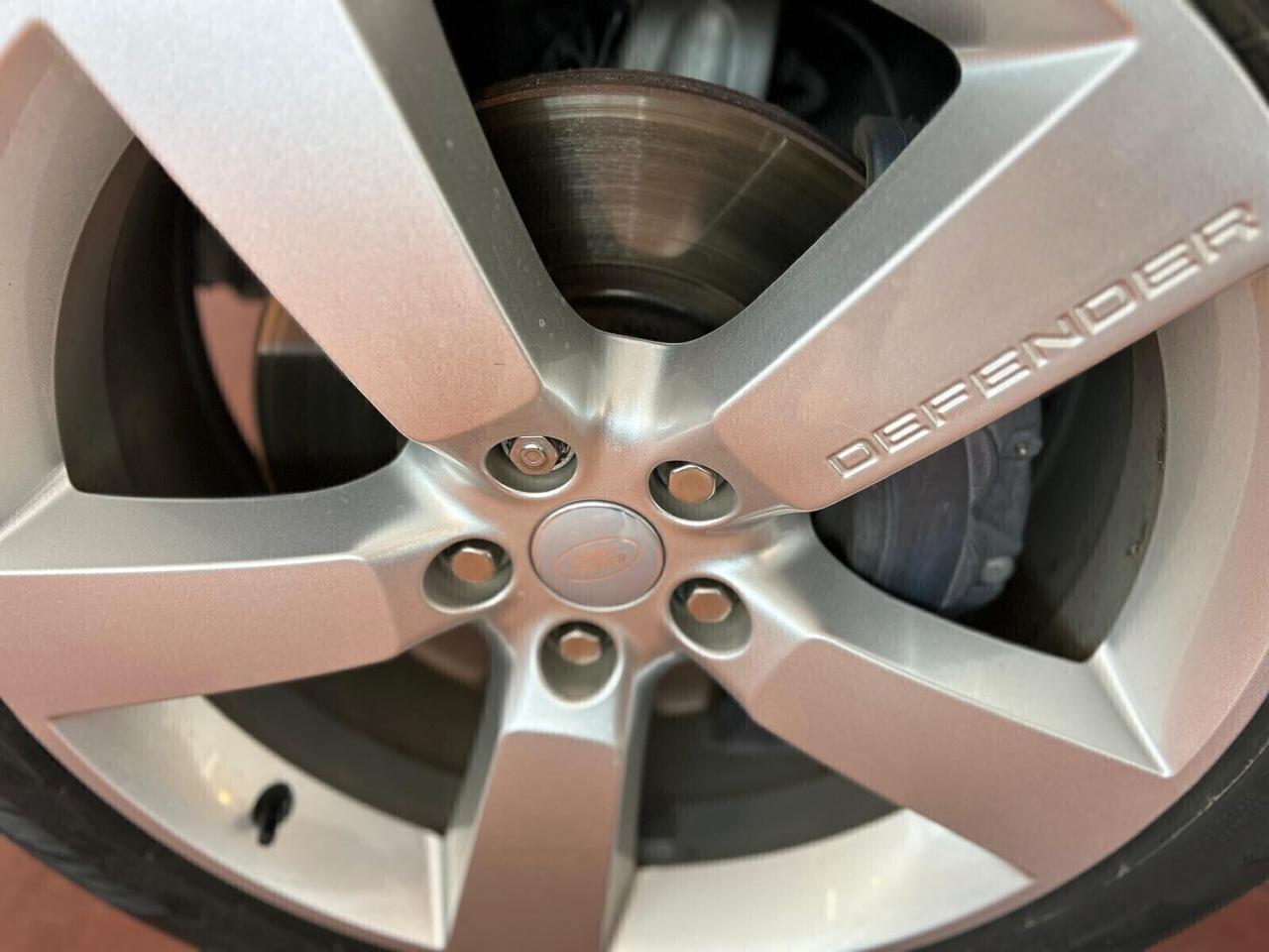 Land Rover Defender 110 HSE 3.0D I6 300 CV AWD Auto MHEV