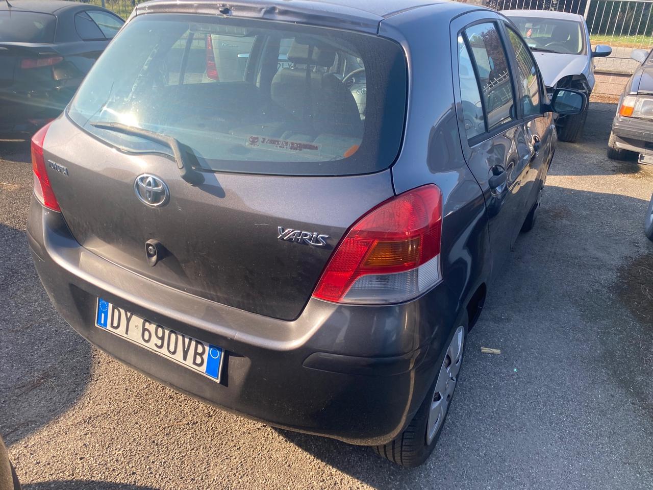 Toyota Yaris 1.0 5 porte Sol
