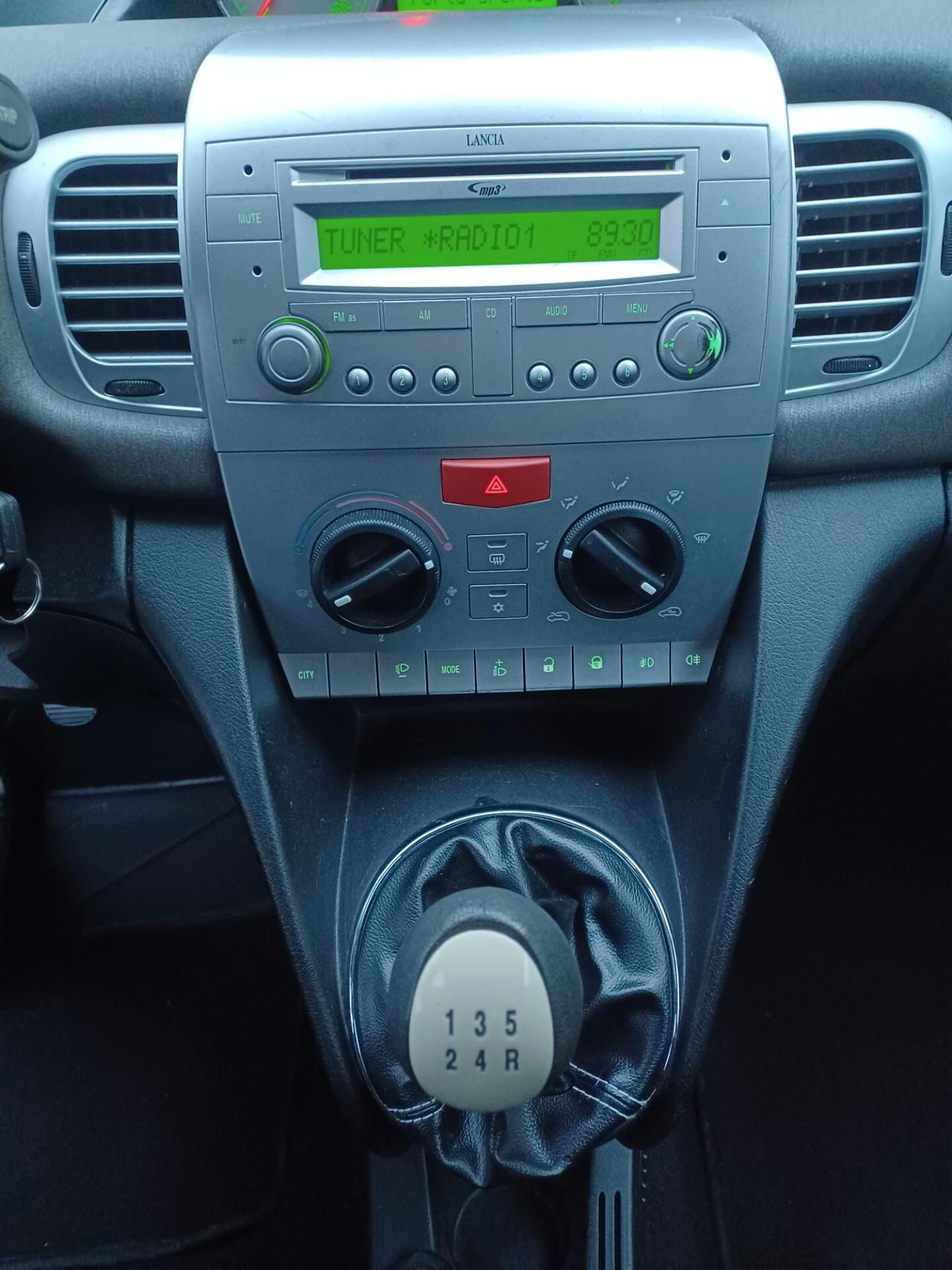 Lancia Ypsilon 1.3 M.JET BICOLORE SOLO 117000 KM