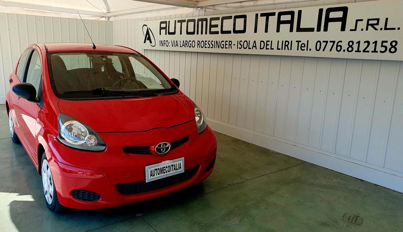 Toyota Aygo 1.0 BENZ - 5 porte - 2010 - KM. 100.000